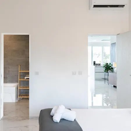 Villa Ixoria With Private Pools By Arco Collection *