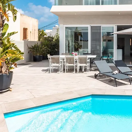 Ixoria With Private Pools By Arcocollection Villa San Ġiljan