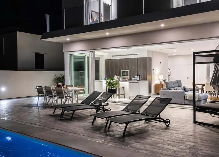 Ixoria With Private Pools By Arco Collection *