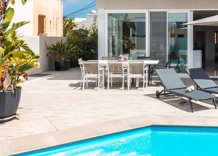 Ixoria With Private Pools By Arco Collection Villa San Ġiljan